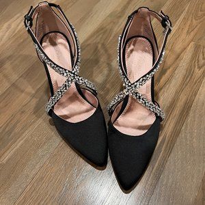 Pnina Tornai for Naturalizer Sevgi Pointed black Pumps in size 7.5